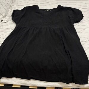 Briggs New York Black V-Neck Top